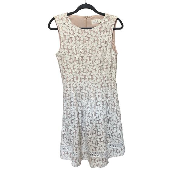 NWT! Eliza J. White Floral Lace Sleeveless Fit & Flare Dress- Size 8 - Picture 1 of 7